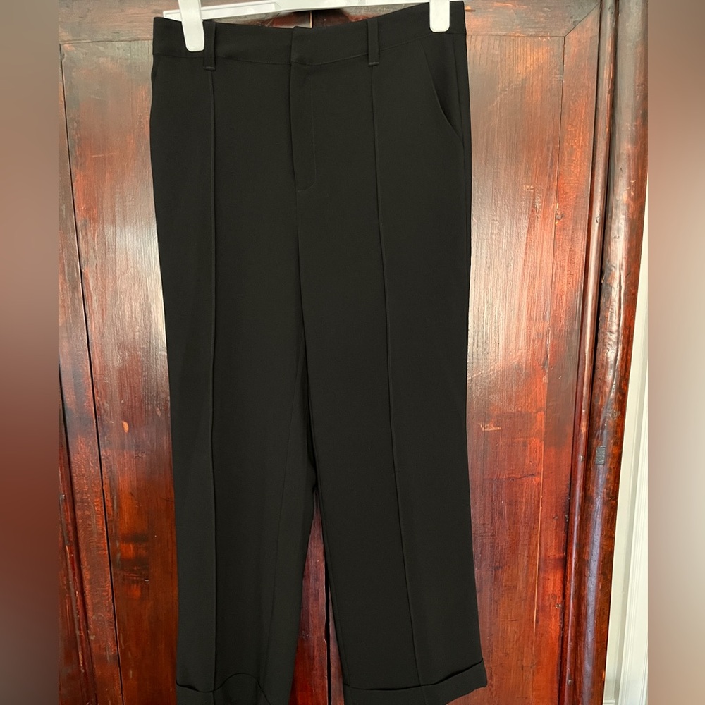 Cinq a Sept Black Trousers with Pockets and Cuffs-Size 8